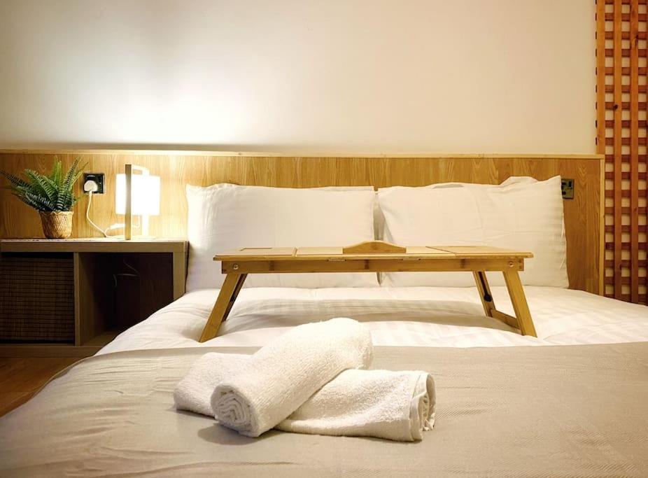 Japanese Style Muji Two-Bedroom Apt Swansea Bagian luar foto